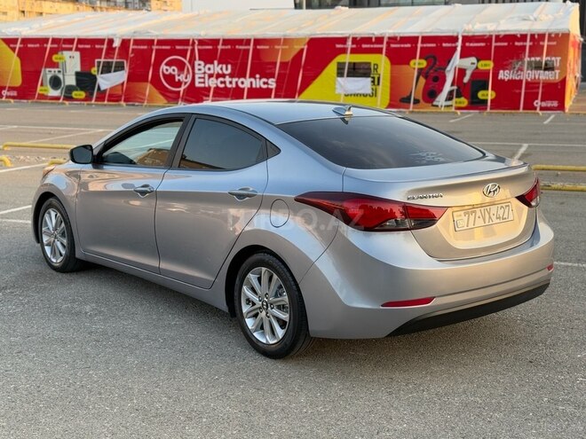 Hyundai Elantra 2015, 121,800 km - 1.8 l - Bakı