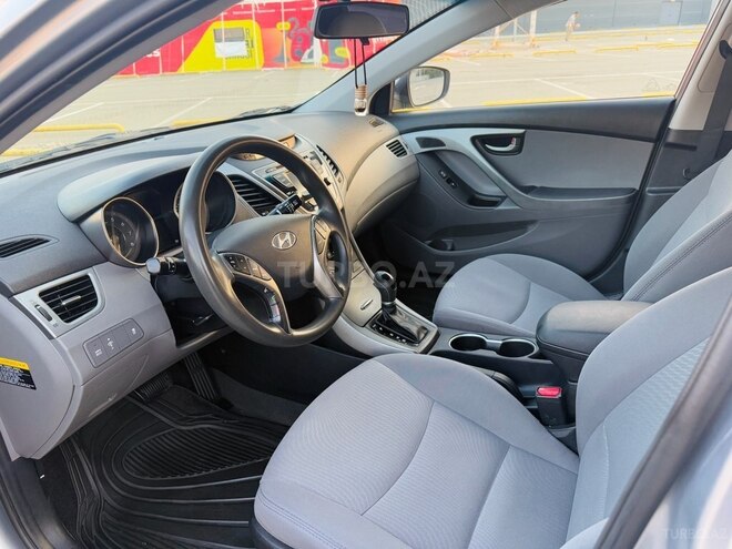 Hyundai Elantra 2015, 121,800 km - 1.8 l - Bakı
