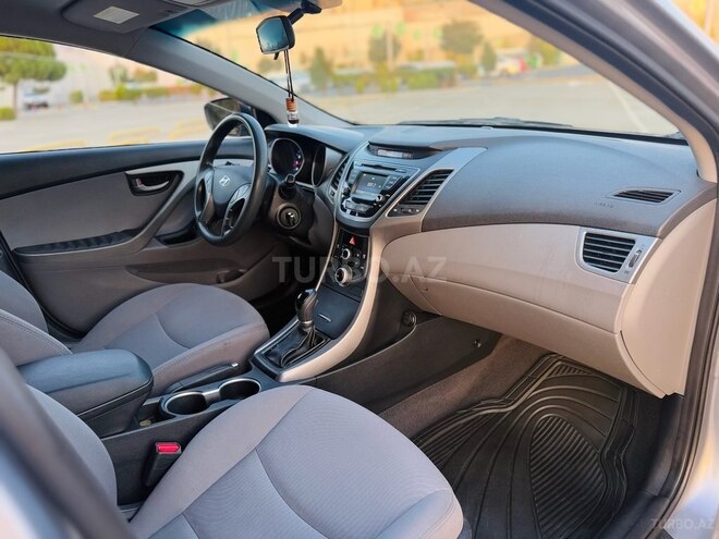 Hyundai Elantra 2015, 121,800 km - 1.8 l - Bakı