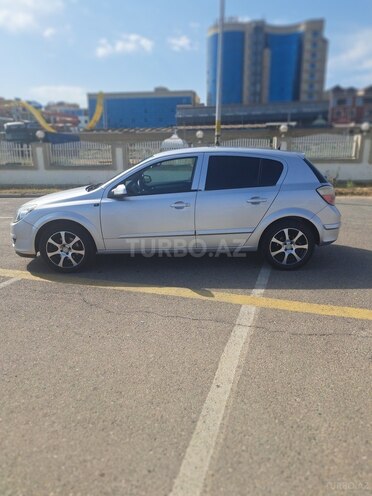 Opel Astra 2005, 215,000 km - 1.4 l - Bakı