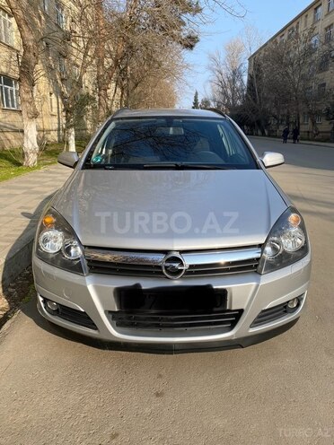 Opel Astra 2005, 196,380 km - 1.4 l - Salyan