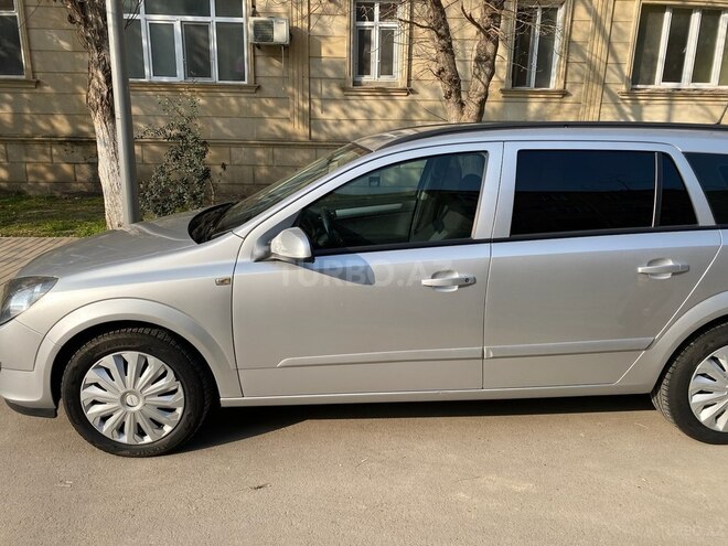 Opel Astra 2005, 196,380 km - 1.4 l - Salyan