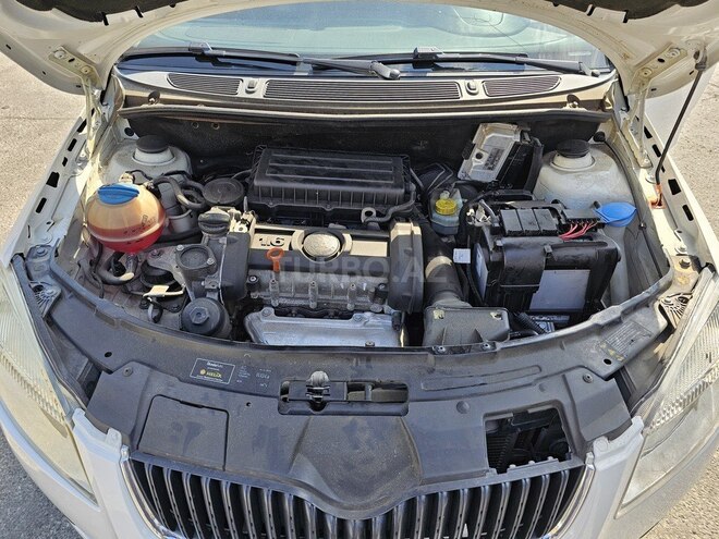 Skoda Fabia 2010, 206,351 km - 1.6 l - Bakı