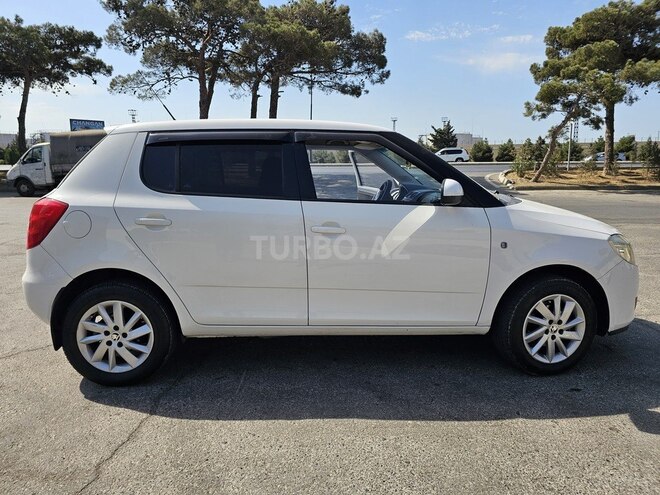 Skoda Fabia 2010, 206,351 km - 1.6 l - Bakı