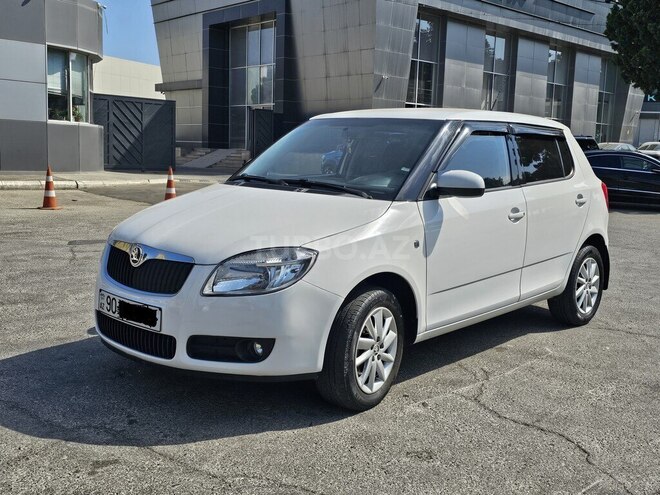 Skoda Fabia 2010, 206,351 km - 1.6 l - Bakı