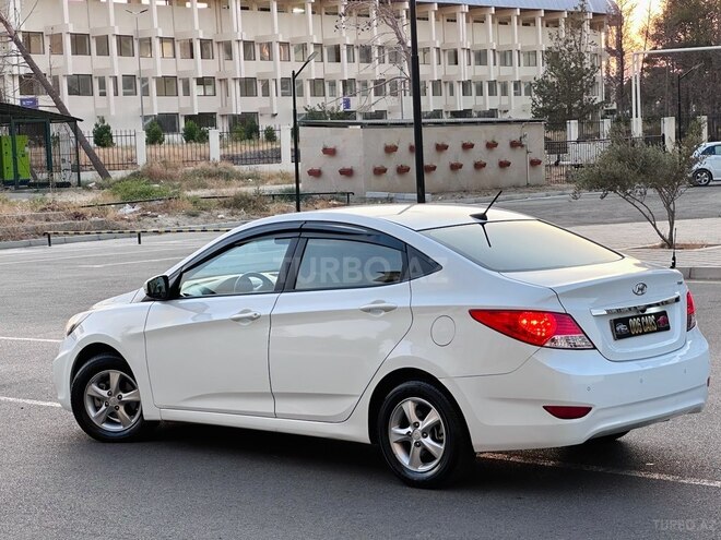 Hyundai Accent 2014, 214,000 km - 1.6 l - Sumqayıt