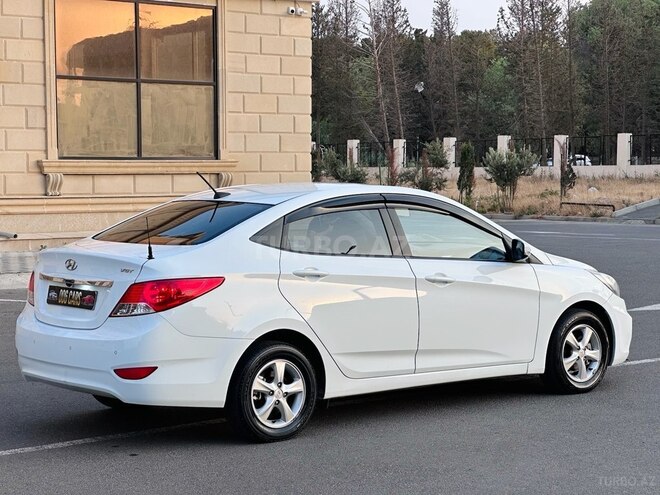 Hyundai Accent 2014, 214,000 km - 1.6 l - Sumqayıt