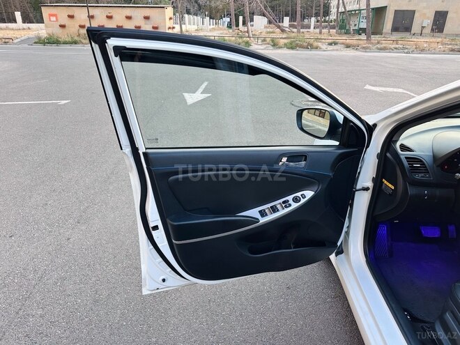 Hyundai Accent 2014, 214,000 km - 1.6 l - Sumqayıt