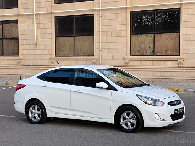 Hyundai Accent 2014, 214,000 km - 1.6 l - Sumqayıt