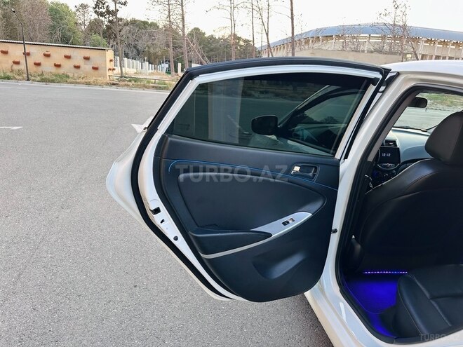 Hyundai Accent 2014, 214,000 km - 1.6 l - Sumqayıt