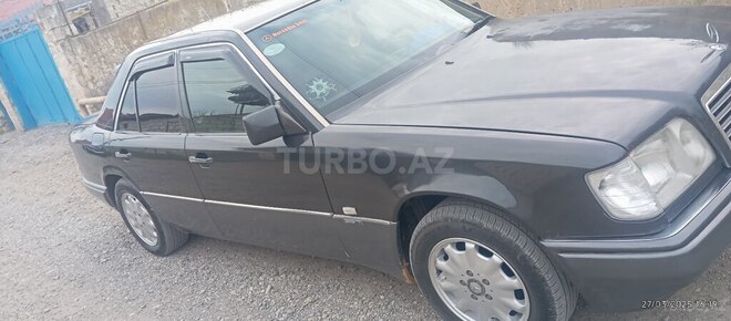 Mercedes E 220 1994, 404,652 km - 2.2 l - Bakı