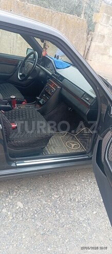 Mercedes E 220 1994, 404,652 km - 2.2 l - Bakı