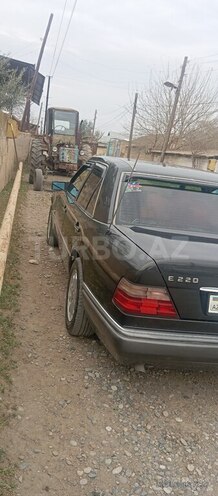 Mercedes E 220 1994, 404,652 km - 2.2 l - Bakı