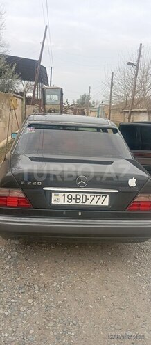 Mercedes E 220 1994, 404,652 km - 2.2 l - Bakı