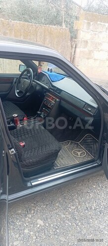 Mercedes E 220 1994, 404,652 km - 2.2 l - Bakı