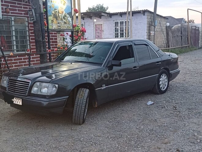 Mercedes E 220 1994, 404,652 km - 2.2 l - Bakı
