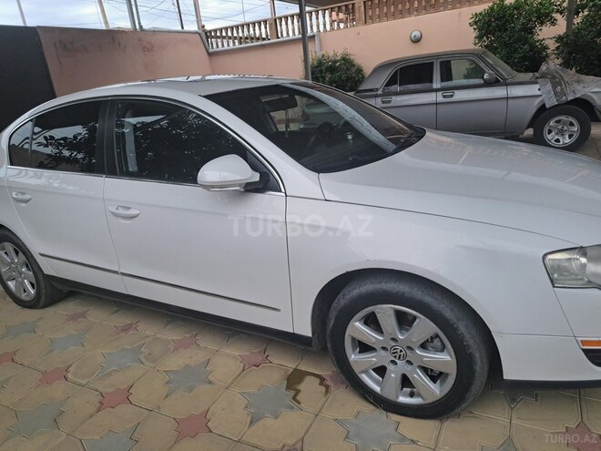 Volkswagen Passat 2005, 176,350 km - 2.0 л - Goranboy
