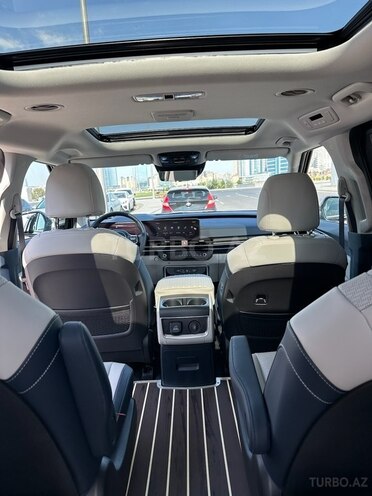 Kia Carnival 2024, 8,200 km - 1.6 l - Bakı