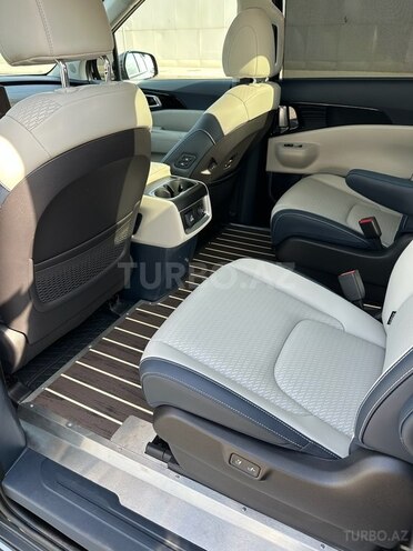 Kia Carnival 2024, 8,200 km - 1.6 l - Bakı
