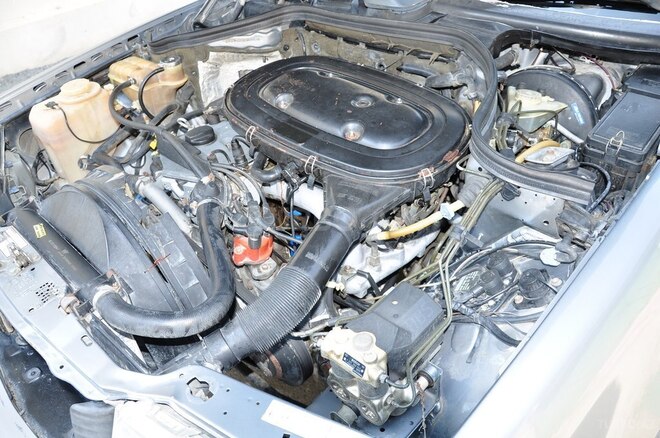 Mercedes E 250 1993, 260,000 km - 2.5 l - Şamaxı