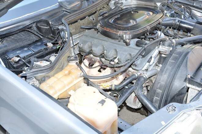 Mercedes E 250 1993, 260,000 km - 2.5 l - Şamaxı