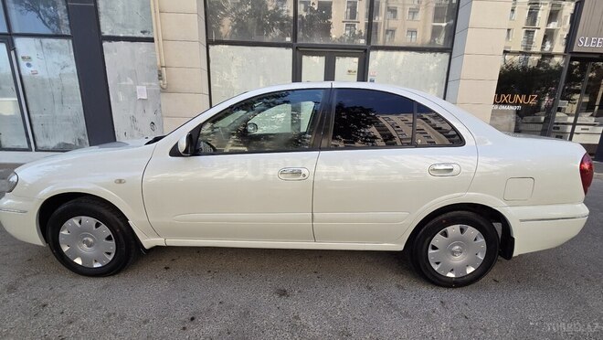 Nissan Sunny 2010, 191,300 km - 1.6 l - Bakı