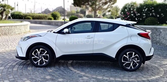 Toyota C-HR 2018, 124,990 km - 2.0 l - Bakı