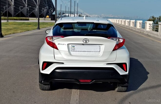 Toyota C-HR 2018, 124,990 km - 2.0 l - Bakı