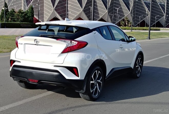 Toyota C-HR 2018, 124,990 km - 2.0 l - Bakı