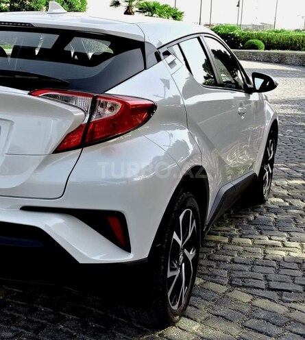 Toyota C-HR 2018, 124,990 km - 2.0 l - Bakı