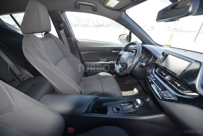 Toyota C-HR 2018, 124,990 km - 2.0 l - Bakı