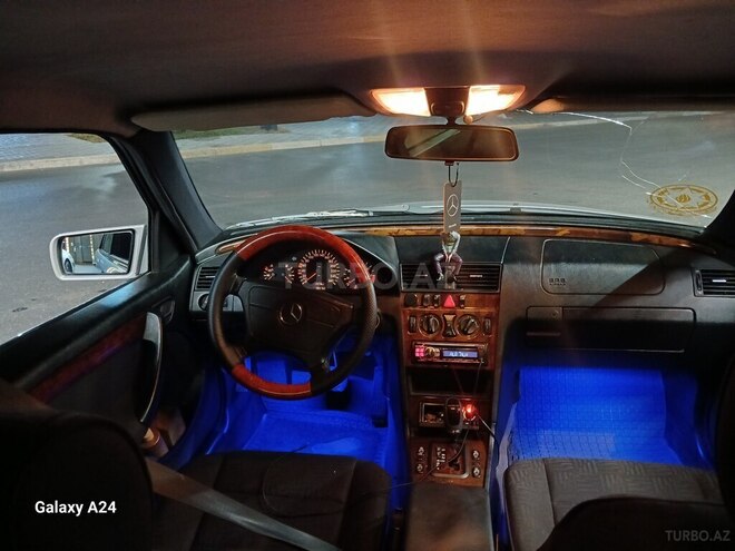 Mercedes C 240 1999, 350,000 km - 2.6 l - Sumqayıt