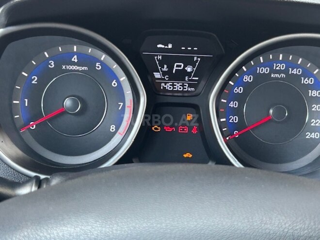 Hyundai Elantra 2015, 146,000 km - 1.8 l - Bakı