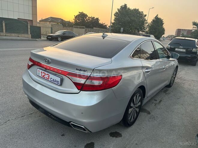 Hyundai Grandeur 2015, 141,400 km - 2.4 l - Bakı