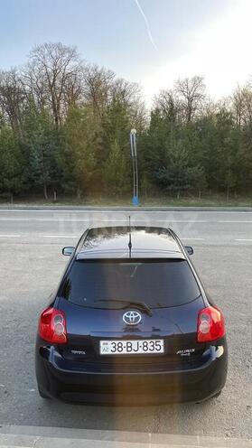 Toyota Auris 2007, 230,000 km - 1.4 l - Qusar