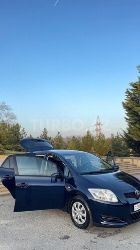 Toyota Auris 2007, 230,000 km - 1.4 l - Qusar
