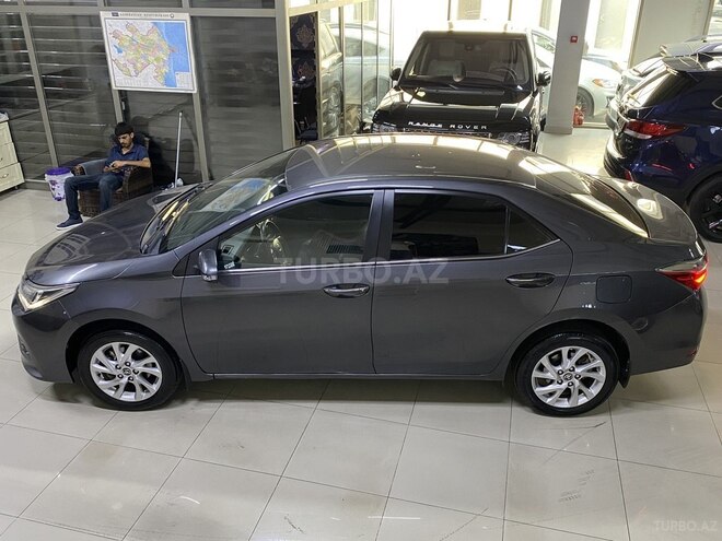 Toyota Corolla 2017, 165,000 km - 1.8 l - Sumqayıt
