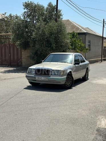 Mercedes E 200 d 1993, 300,000 km - 2.0 l - Bakı