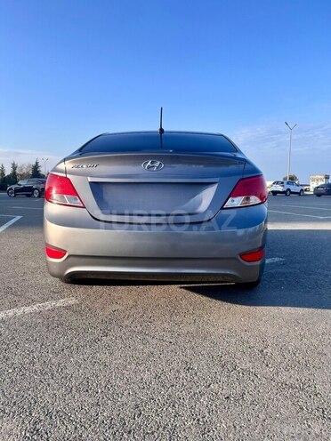 Hyundai Accent 2016, 172,200 km - 1.6 л - Sumqayıt