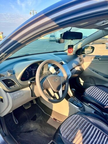 Hyundai Accent 2016, 172,200 km - 1.6 л - Sumqayıt