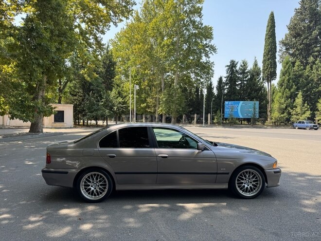 BMW 528 1997, 281,000 km - 2.8 l - Mingəçevir