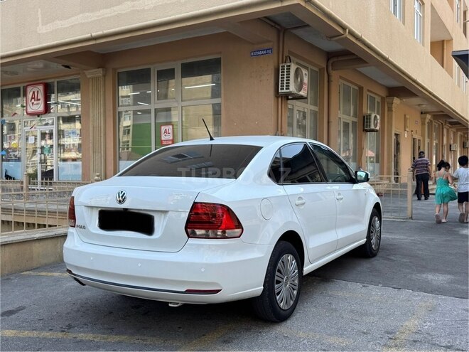 Volkswagen Polo 2018, 141,500 km - 1.6 l - Bakı