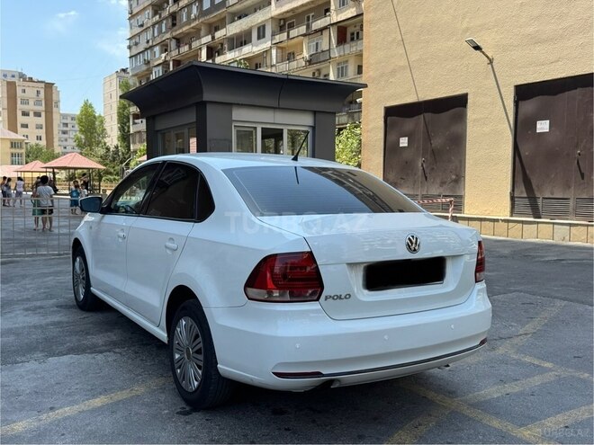 Volkswagen Polo 2018, 141,500 km - 1.6 l - Bakı