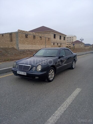 Mercedes E 270 2000, 589,000 km - 2.7 л - Yevlax
