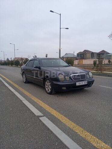 Mercedes E 270 2000, 589,000 km - 2.7 л - Yevlax
