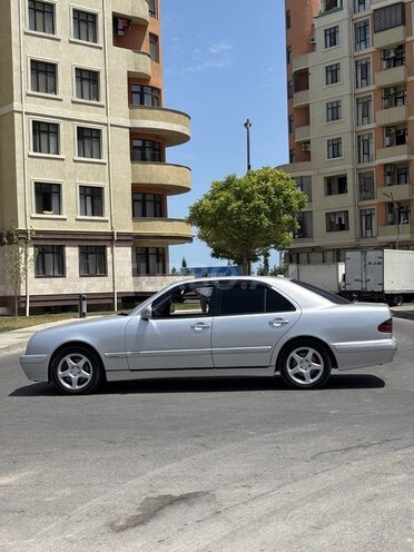 Mercedes E 270 2001, 360,000 km - 2.7 l - Xırdalan