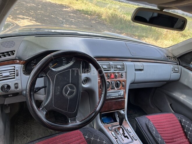 Mercedes E 240 1998, 250,000 km - 2.4 l - Dəliməmmədli