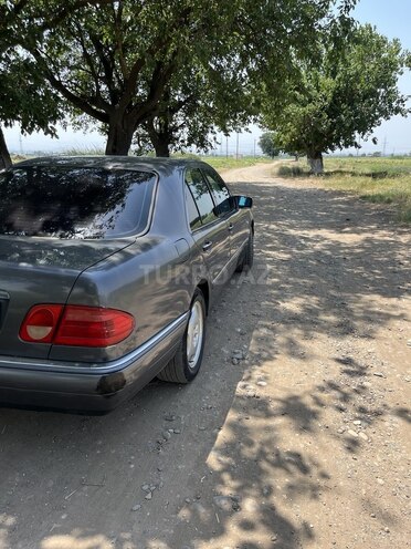 Mercedes E 240 1998, 250,000 km - 2.4 l - Dəliməmmədli