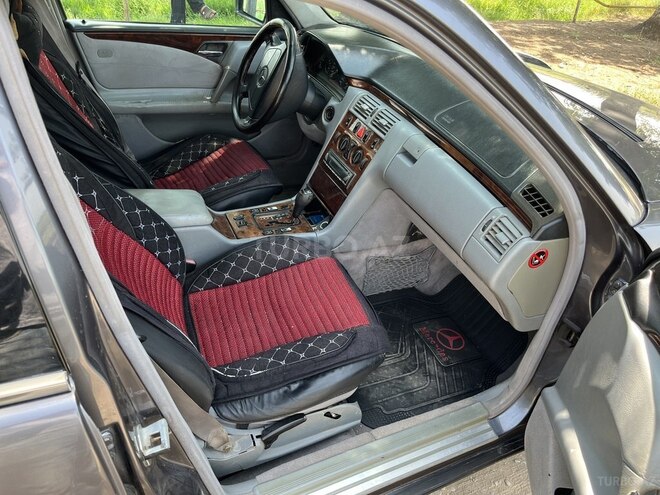 Mercedes E 240 1998, 250,000 km - 2.4 l - Dəliməmmədli
