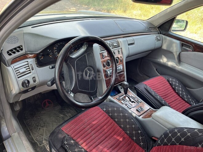 Mercedes E 240 1998, 250,000 km - 2.4 l - Dəliməmmədli
